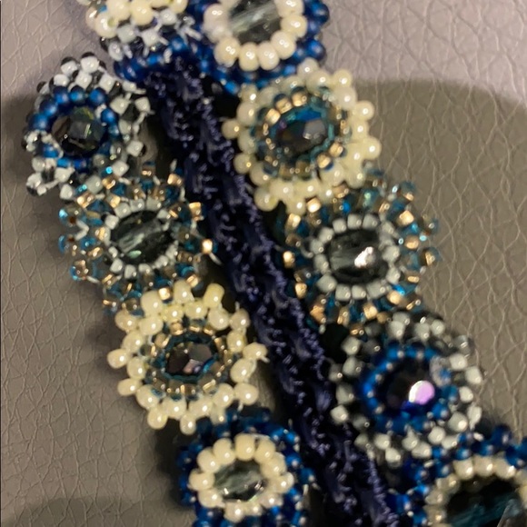 Hand beaded bracelet in blues and whites - Picture 7 of 8